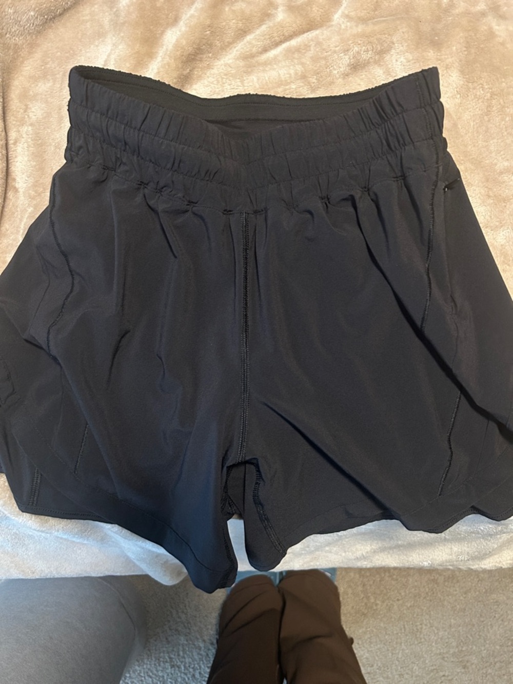 Lululemon Track That high rise lined short 5” in black